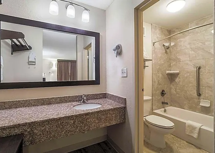 Quality Coliseum Inn North Charleston